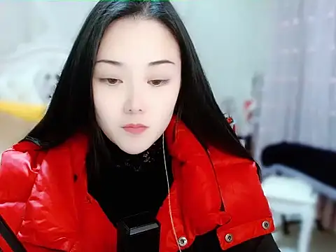 Snapshot of Angel-C chatting on 12-31-24, 02:08 Angel-C online show from 12-31-24, 02:08