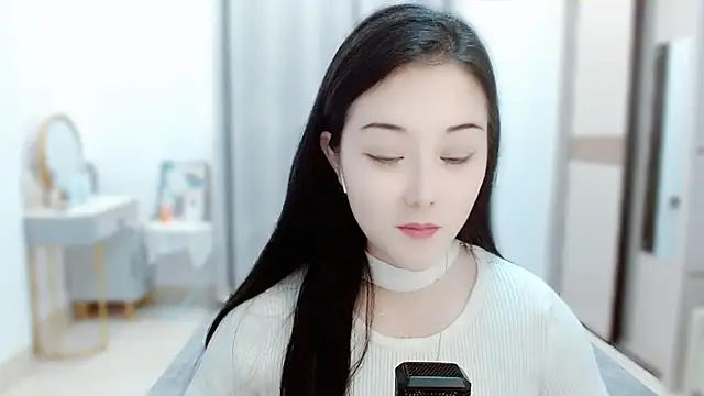 Snapshot of Angel-C chatting on 02-14-25, 01:34 Angel-C online show from 02-14-25, 01:34