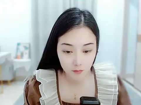 Snapshot of Angel-C chatting on 02-17-25, 01:36 Angel-C online show from 02-17-25, 01:36