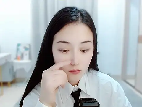 Snapshot of Angel-C chatting on 02-18-25, 01:54 Angel-C online show from 02-18-25, 01:54