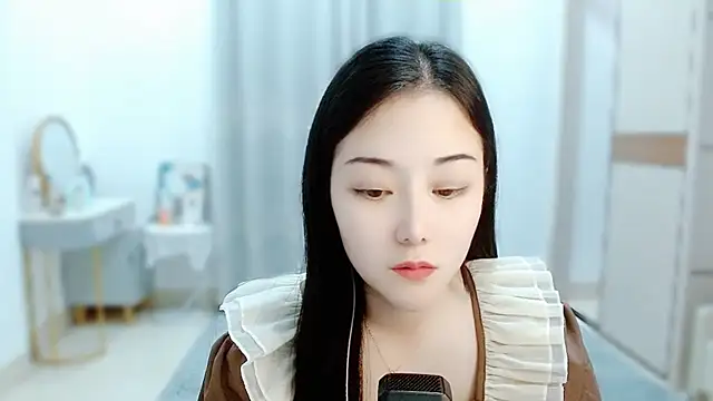 Snapshot of Angel-C chatting on 02-25-25, 01:30 Angel-C online show from 02-25-25, 01:30