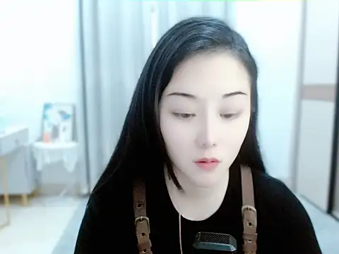 Snapshot of Angel-C chatting on 03-12-25, 01:25 Angel-C online show from 03-12-25, 01:25