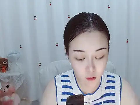 Snapshot of Angel-C chatting on 10-02-25, 01:23 Angel-C online show from 10-02-25, 01:23