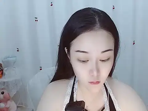 Snapshot of Angel-C chatting on 10-07-25, 01:25 Angel-C online show from 10-07-25, 01:25