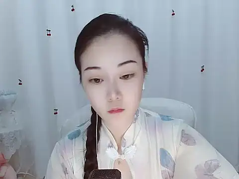 Snapshot of Angel-C chatting on 10-10-25, 01:26 Angel-C online show from 10-10-25, 01:26