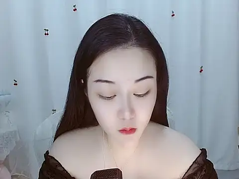 Snapshot of Angel-C chatting on 10-11-25, 01:27 Angel-C online show from 10-11-25, 01:27