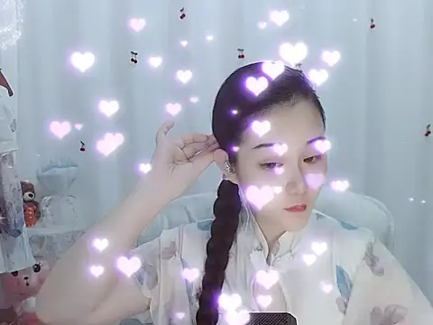 Snapshot of Angel-C chatting on 10-18-25, 01:30 Angel-C online show from 10-18-25, 01:30