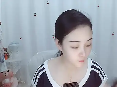 Snapshot of Angel-C chatting on 10-19-25, 01:28 Angel-C online show from 10-19-25, 01:28