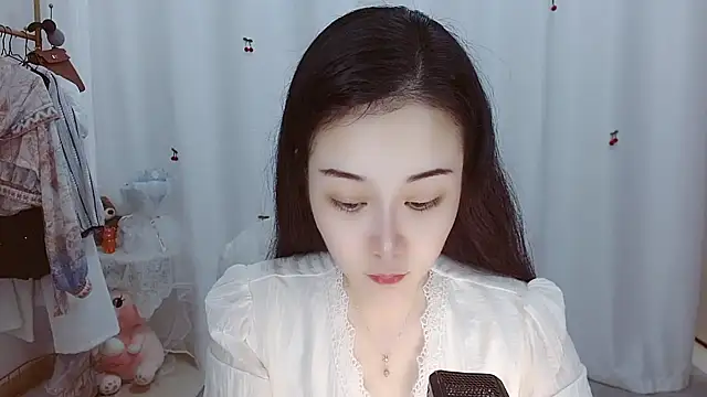 Snapshot of Angel-C chatting on 11-04-25, 01:59 Angel-C online show from 11-04-25, 01:59