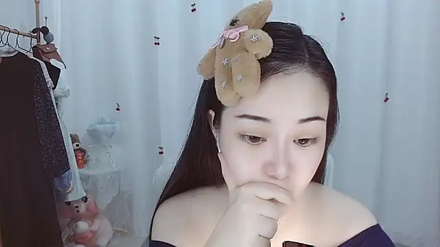 Snapshot of Angel-C chatting on 11-09-25, 01:37 Angel-C online show from 11-09-25, 01:37