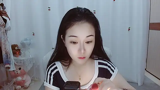 Snapshot of Angel-C chatting on 11-16-25, 01:44 Angel-C online show from 11-16-25, 01:44