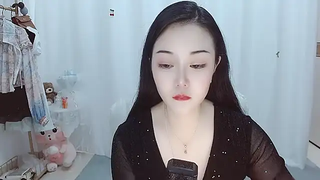 Snapshot of Angel-C chatting on 11-30-25, 01:31 Angel-C online show from 11-30-25, 01:31