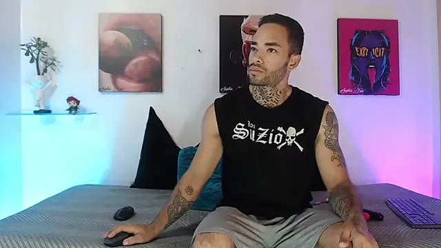 SophieFoxx17 online show from 12-02-25, 11:59