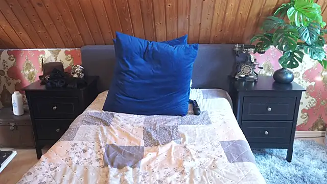 TessaWinter online show from 04-02-26, 02:26