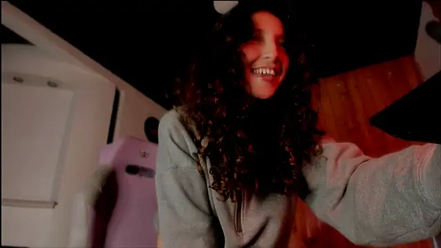  Laary online show from 02-12-25, 11:41