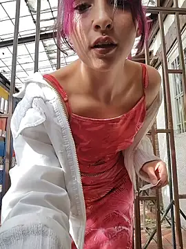 Snapshot of _Laary chatting on 02-04-26, 08:47 Laary online show from 02-04-26, 08:47