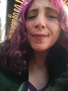 Snapshot of _Laary chatting on 03-07-26, 11:02 Laary online show from 03-07-26, 11:02