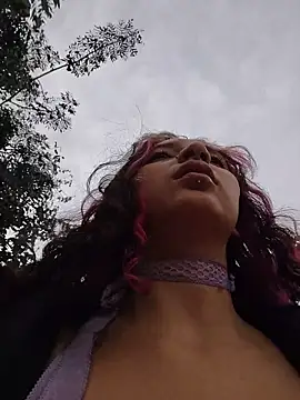 Snapshot of _Laary chatting on 03-27-26, 10:09 Laary online show from 03-27-26, 10:09