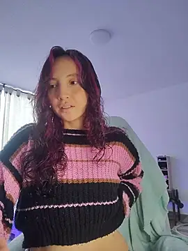 Snapshot of _Laary chatting on 04-15-26, 08:53 Laary online show from 04-15-26, 08:53