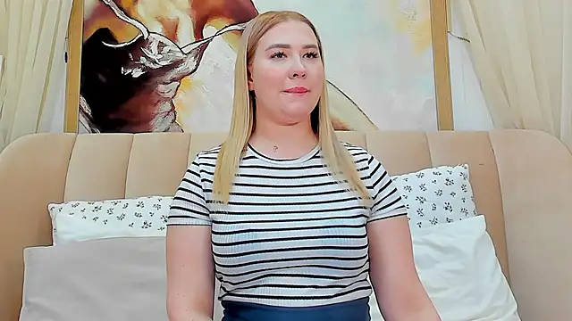 LunaHouston online show from 01-26-25, 07:09