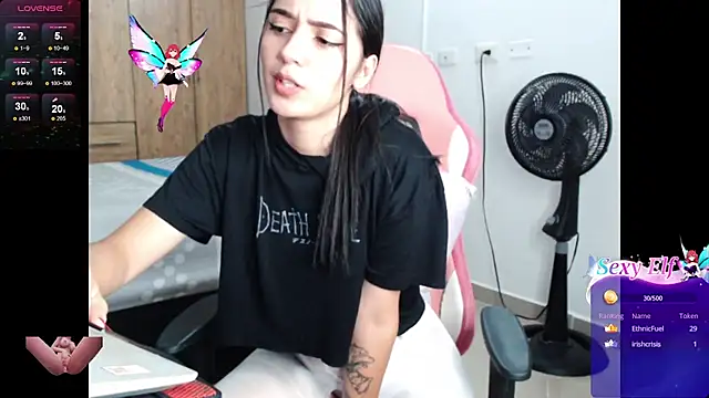 Snapshot of Danae_999 chatting on 12-11-24, 02:30 Danae 999 online show from 12-11-24, 02:30