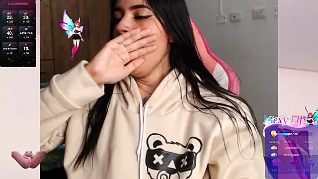 Snapshot of Danae_999 chatting on 12-29-24, 01:24 Danae 999 online show from 12-29-24, 01:24