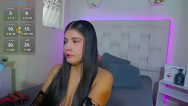 shanakendall online show from 10-18-25, 02:18