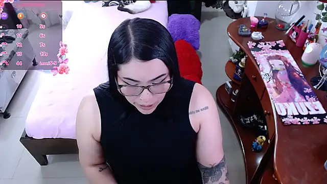 lufek23 online show from 12-20-24, 06:24