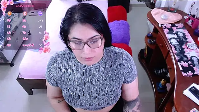 lufek23 online show from 03-05-25, 03:40