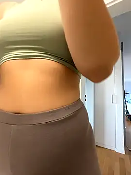 Snapshot of TheCinderella chatting on 09-10-25, 03:12 TheCinderella online show from 09-10-25, 03:12