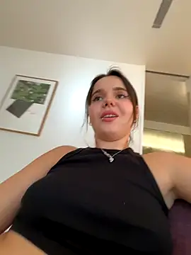 Snapshot of TheCinderella chatting on 09-14-25, 04:06 TheCinderella online show from 09-14-25, 04:06