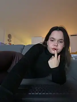 TheCinderella online show from 12-16-25, 03:50