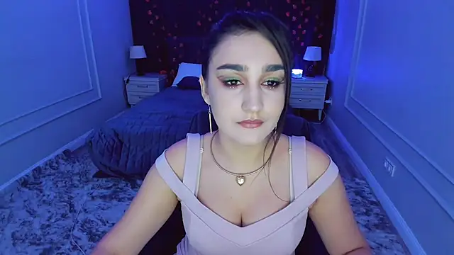 Snapshot of GoldenHeart_1 chatting on 11-15-25, 07:43 GoldenHeart 1 online show from 11-15-25, 07:43