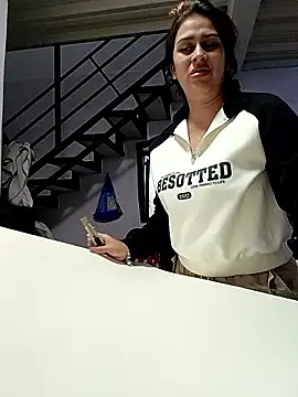 Snapshot of Latina_sexy1 chatting on 10-01-25, 03:01 Latina sexy1 online show from 10-01-25, 03:01