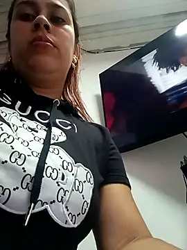 Snapshot of Latina_sexy1 chatting on 10-09-25, 03:54 Latina sexy1 online show from 10-09-25, 03:54