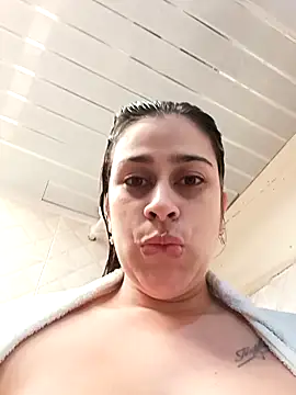 Snapshot of Latina_sexy1 chatting on 11-21-25, 02:16 Latina sexy1 online show from 11-21-25, 02:16