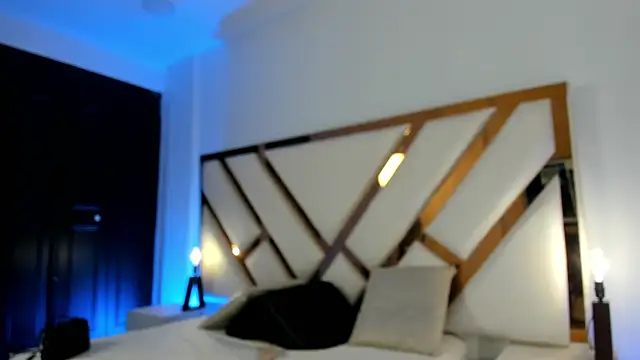 Aron cruz online show from 04-16-26, 01:01