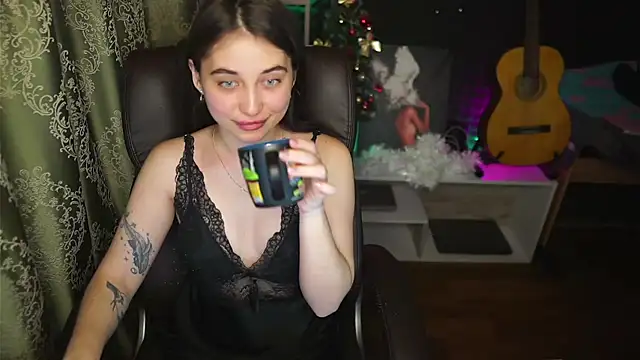 delicatedBailey online show from 01-18-25, 04:59