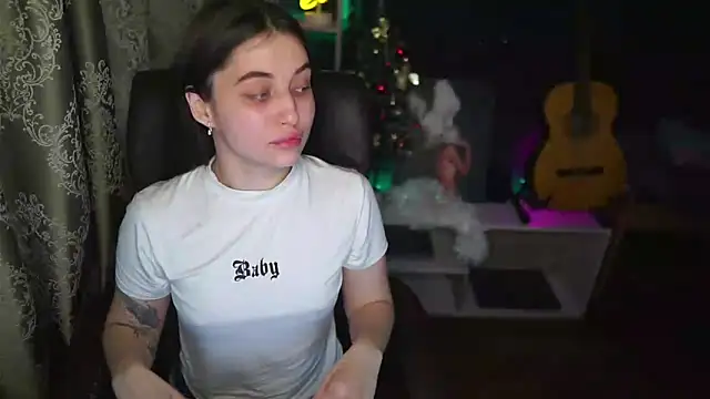 delicatedBailey online show from 02-14-25, 05:30