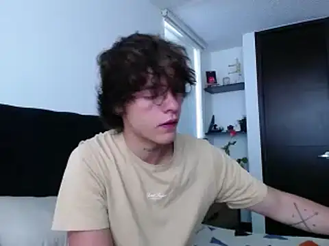 Santiago kiler online show from 12-11-24, 04:53