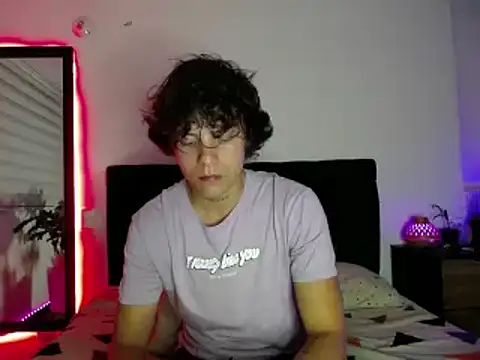 Santiago kiler online show from 12-12-24, 12:16