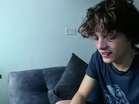 Santiago kiler online show from 12-13-24, 07:43