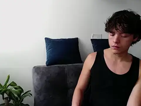 Santiago kiler online show from 12-28-24, 08:58