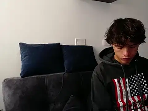 Santiago kiler online show from 12-29-24, 02:31