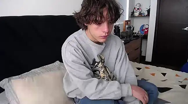 Santiago kiler online show from 02-18-25, 12:49