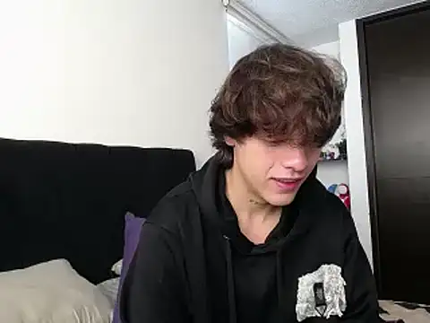 Santiago kiler online show from 03-08-25, 01:25