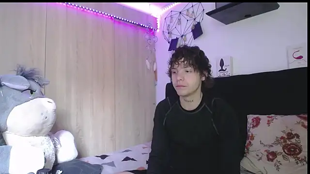 Santiago kiler online show from 03-31-26, 01:55