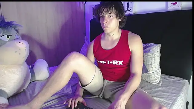 Santiago kiler online show from 04-28-26, 01:37