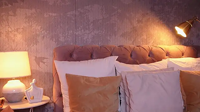 Snapshot of AngelaFay chatting on 03-11-25, 11:12 AngelaFay online show from 03-11-25, 11:12