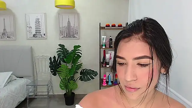 Sassy--Girl online show from 03-10-25, 06:12